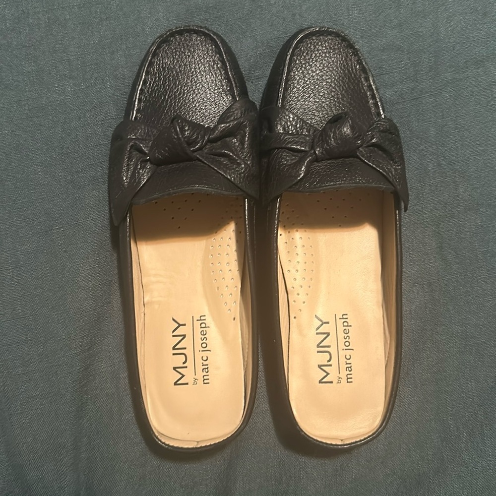 MJNY black shoes by Marc Jacob’s
Black new shoes